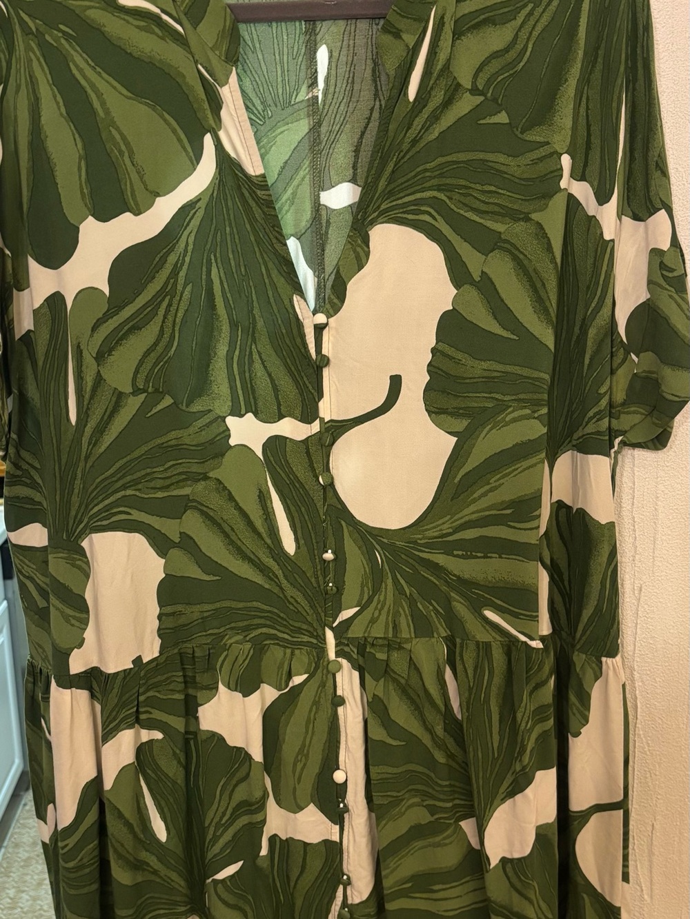 H&M Green Leaf-Print V-Neck Dress
